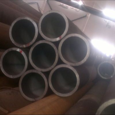 42CrMo4 Επικονικισμένο έλαιο αλουμινίου χωρίς συγκόλληση για σωλήνες ρυμουλκούμενων